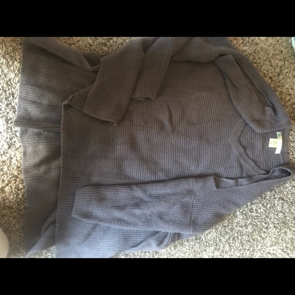 Over sized, shoulder cut out sweater